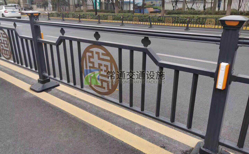 定制造型文化道路護(hù)欄中心隔離護(hù)欄